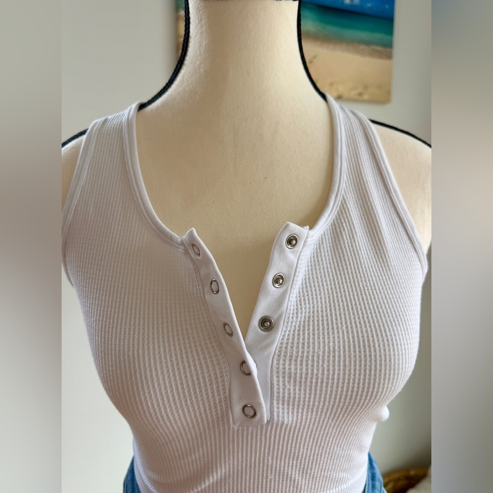 Aura White Ribbed Henley Crop Tank - Picture 2 of 3